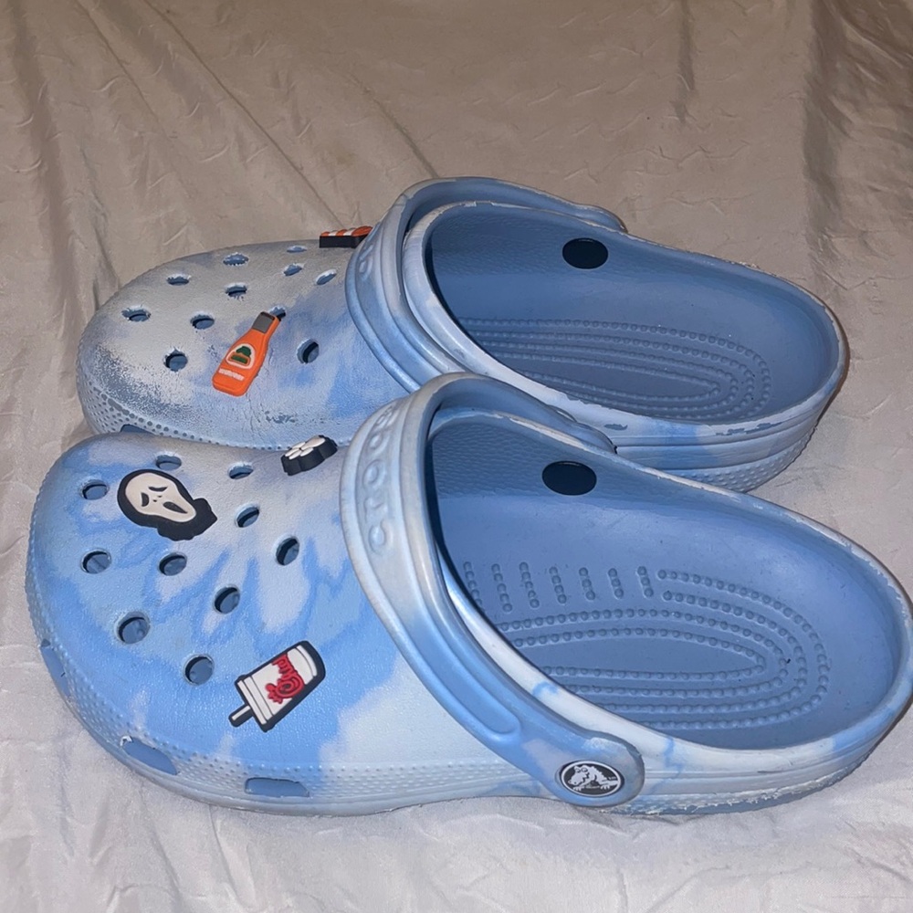 Blue sky crocs size 7 woman’s / 5 mens